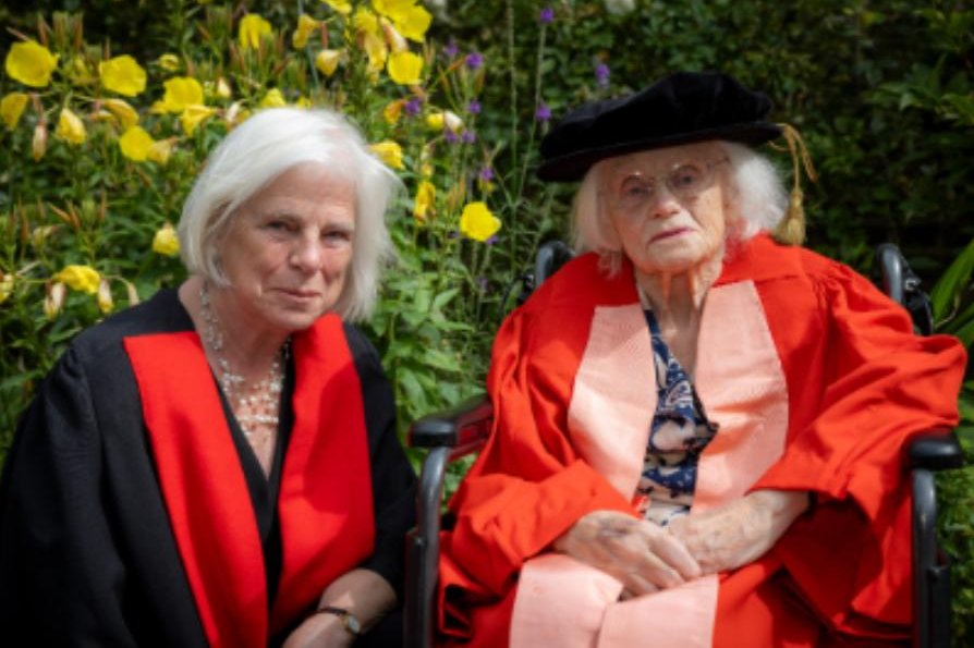 Pioneering physicist finally receives her doctorate at the age of 98